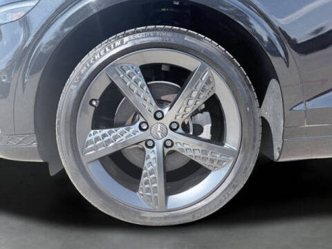 2022 Genesis GV70 2.5T Standard