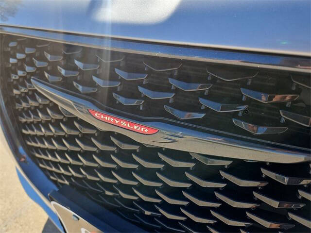 2023 Chrysler 300 S V6