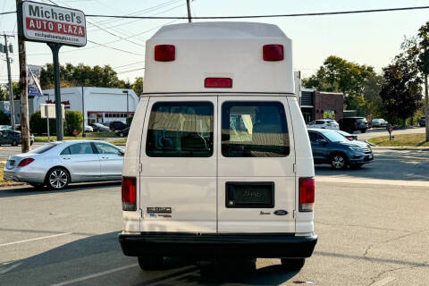 2011 Ford E-Series E-350 SD