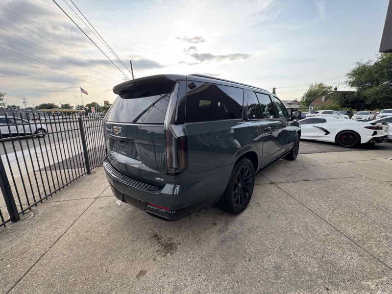 2025 Cadillac Escalade ESV Sport