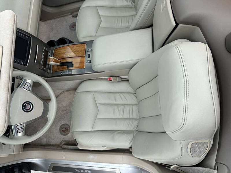 2005 Cadillac XLR