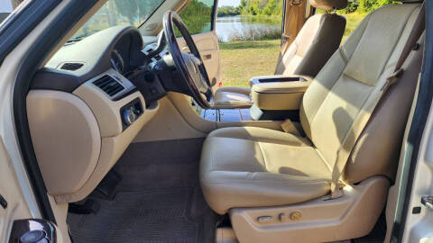 2012 Cadillac Escalade Luxury