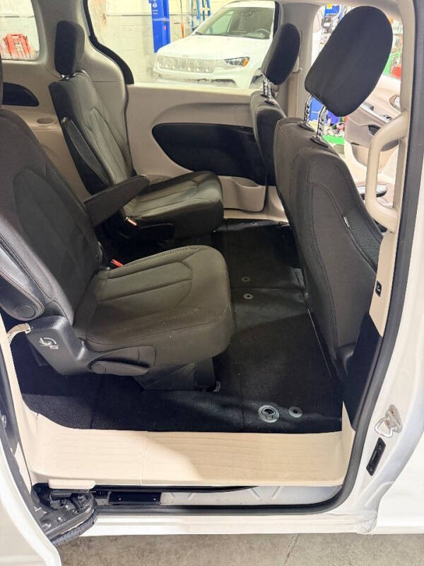 2017 Chrysler Pacifica Touring