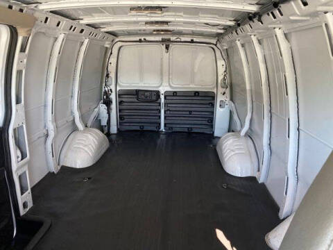 2024 Chevrolet Express 2500