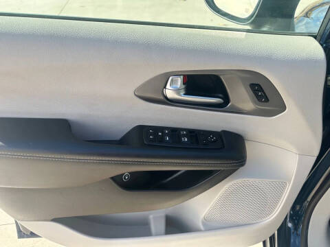 2023 Chrysler Pacifica Plug-In Hybrid Touring L