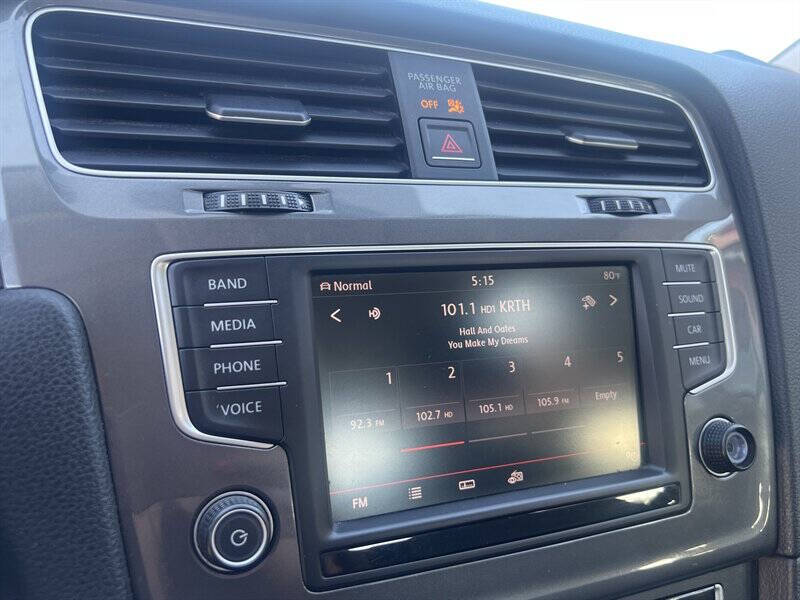 2016 Volkswagen e-Golf SE