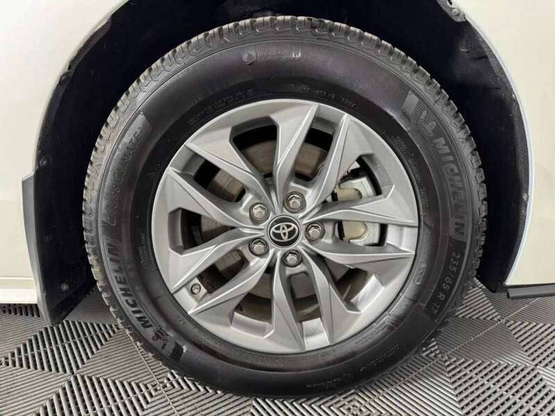 2021 Toyota Sienna XLE 7-Passenger