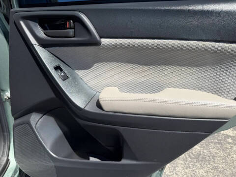 2017 Subaru Forester 2.5i
