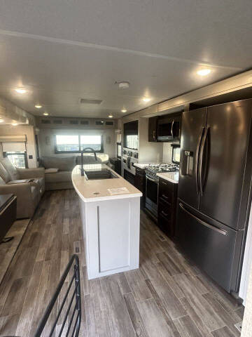 2021 Forest River River Ranch CMF390RL