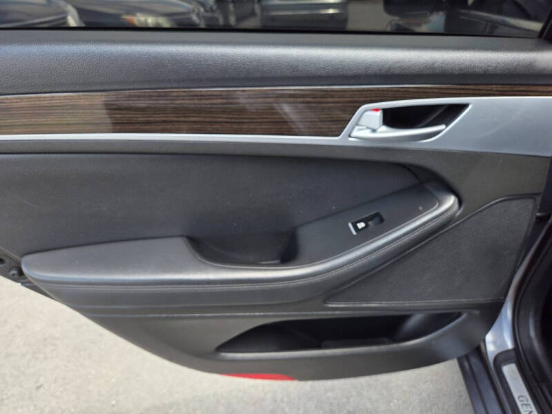 2015 Hyundai Genesis