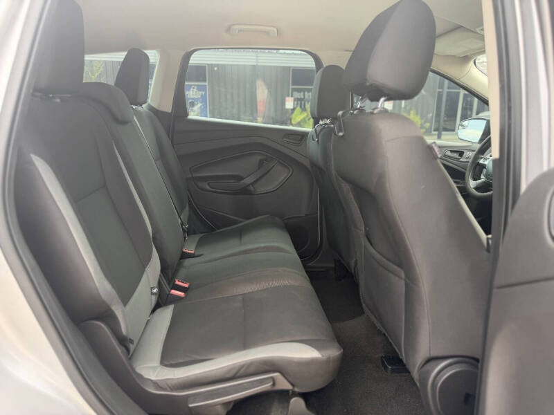 2016 Ford Escape S