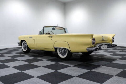 1957 Ford Thunderbird