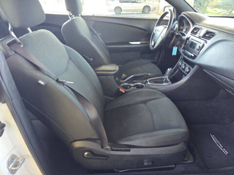 2012 Chrysler 200 Touring