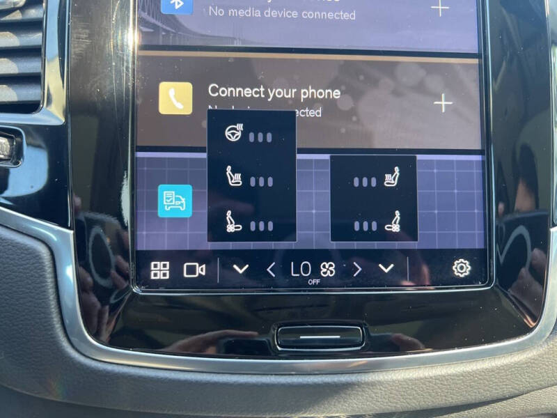 2023 Volvo XC90 Recharge T8 Ultimate Bright Theme 7P