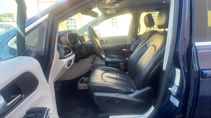 2017 Chrysler Pacifica Touring