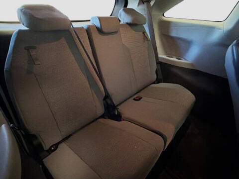 2022 Toyota Sienna LE 8-Passenger