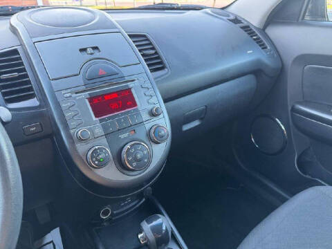 2010 Kia Soul +