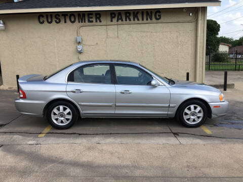 2004 Kia Optima for sale at True Auto Sales & Wrecker Service in Dallas TX