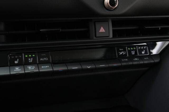 2025 Toyota Crown Signia Limited