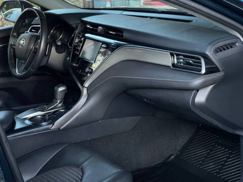 2018 Toyota Camry SE