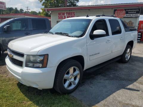 2011 Chevrolet Avalanche for sale at Ellis Auto Sales and Service in Middlesboro KY