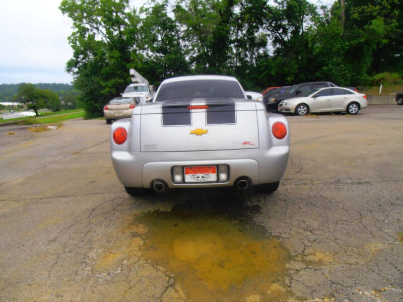2004 Chevrolet SSR LS