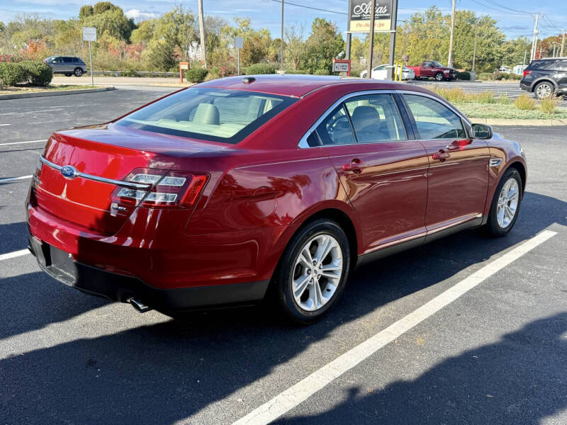 2013 Ford Taurus SEL