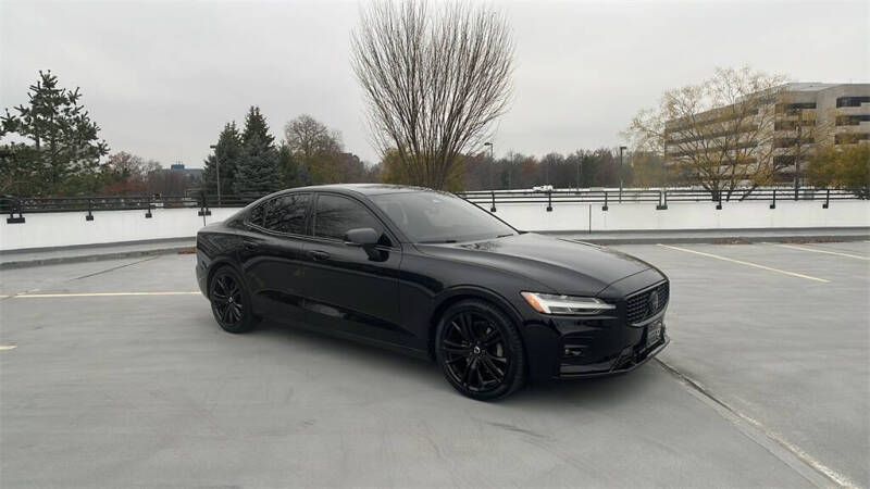 2023 Volvo S60 B5 Plus Black Edition