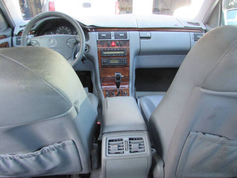 2001 Mercedes-Benz E-Class E 320