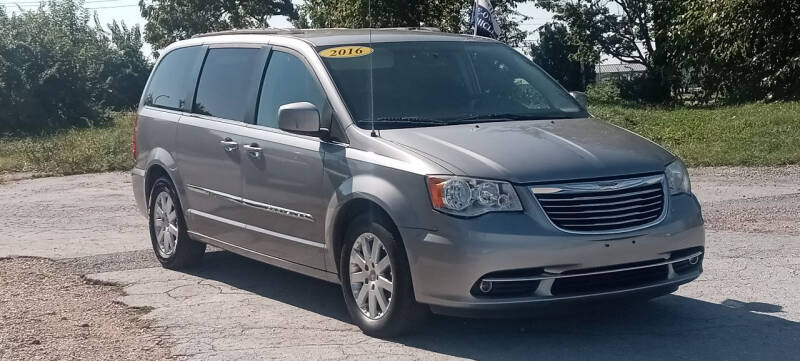 2016 Chrysler Town and Country for sale at Glacier Auto Sales 2 in New Castle DE