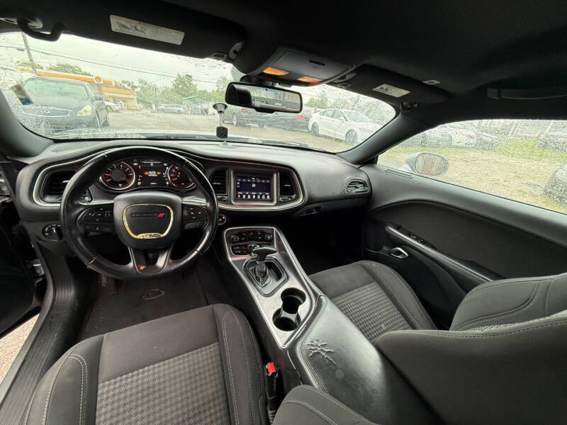 2018 Dodge Challenger SXT
