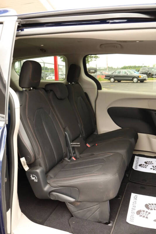 2017 Chrysler Pacifica Touring
