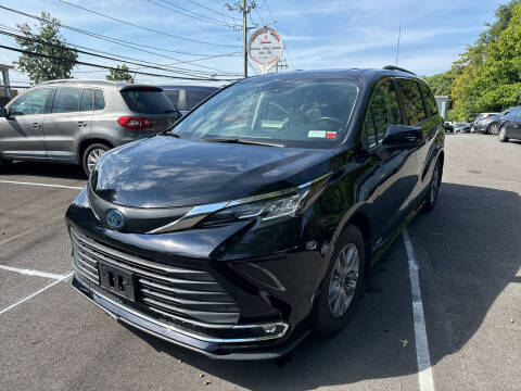 2021 Toyota Sienna for sale at Deals on Wheels in Suffern NY