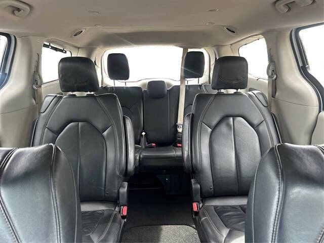 2020 Chrysler Pacifica Touring L