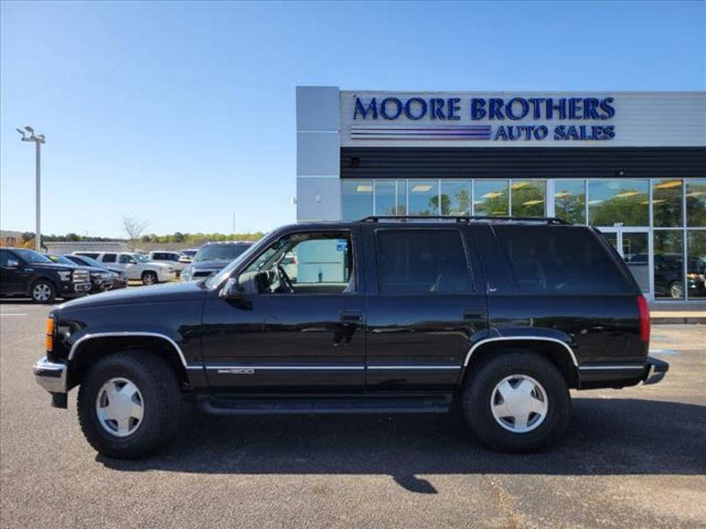 1998 GMC Yukon for sale at MOORE BROTHERS in Oxford, MS