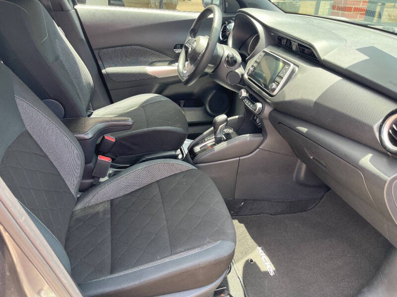 2019 Nissan Kicks S