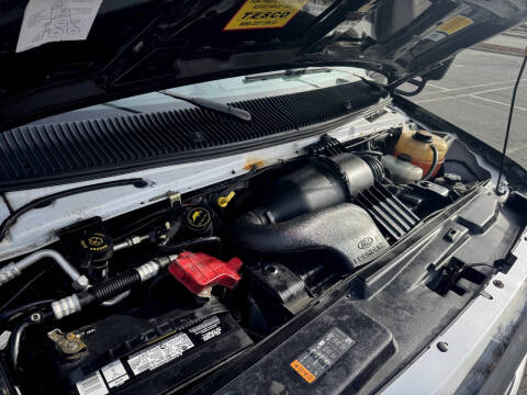 2017 Ford E-Series E-450 SD