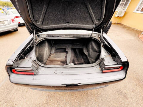 2015 Dodge Challenger SXT