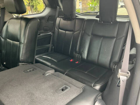 2017 Nissan Pathfinder SL
