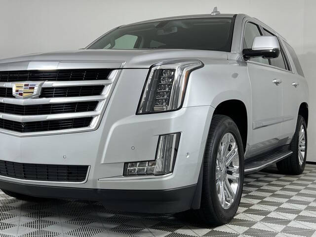 2020 Cadillac Escalade Standard