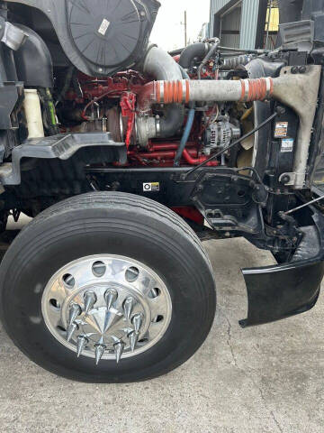 2014 Peterbilt 587