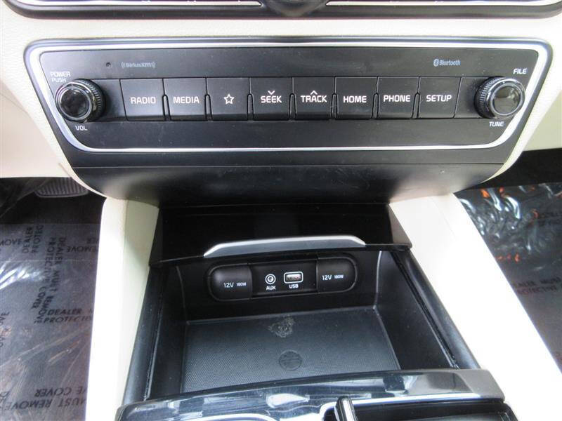 2019 Kia Cadenza Premium