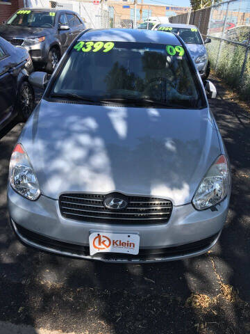 2009 Hyundai Accent for sale at Square Business Automotive in Milwaukee WI