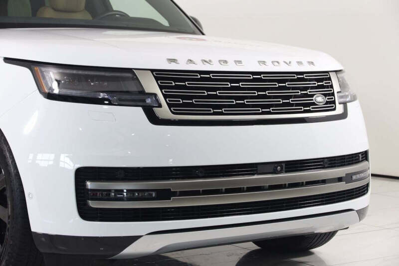 2024 Land Rover Range Rover P400 SE