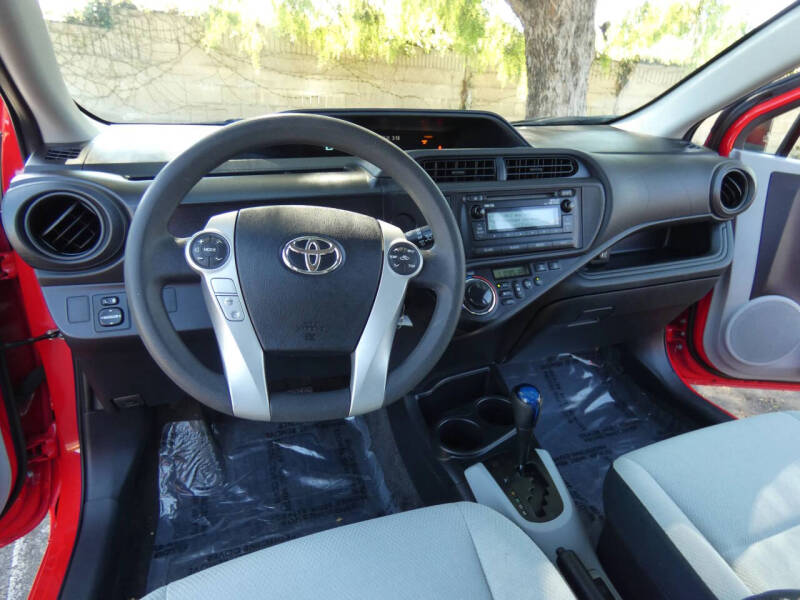 2014 Toyota Prius c