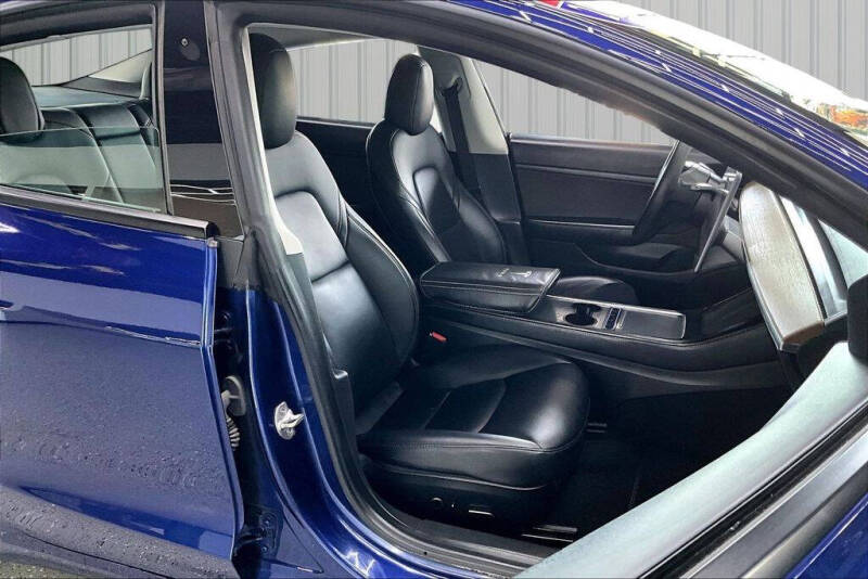 2021 Tesla Model 3 Standard Range Plus