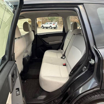 2016 Subaru Forester 2.5i