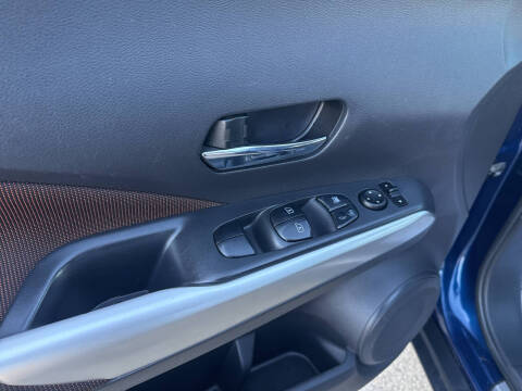 2018 Nissan Kicks SR