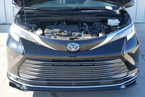 2022 Toyota Sienna Limited 7-Passenger