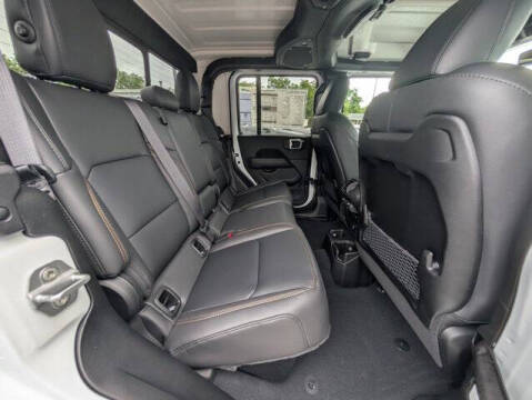 2025 Jeep Gladiator High Tide